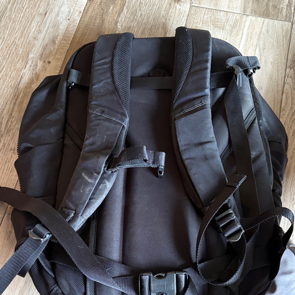 lululemon athletica Performance Backpack - Picture 8 of 8